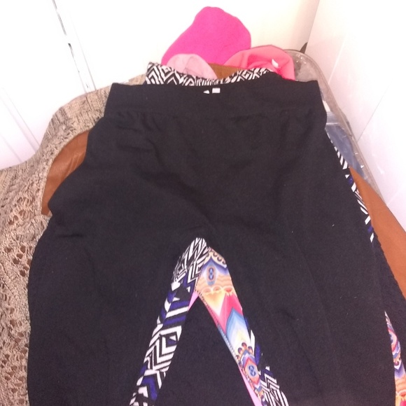 Clothes - Picture 3 of 7